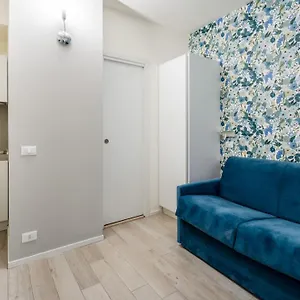 https://italianway-the-b-village-standard.it-lombardy.com