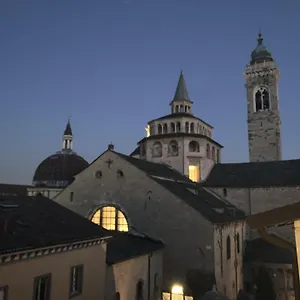https://room-with-a-view-bergamo-alta.it-lombardy.com